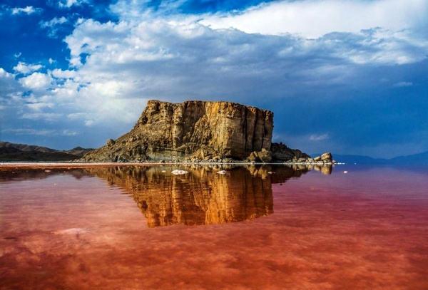 بزرگترین دریاچه شور ایران در چند قدمی مرگ قرار دارد