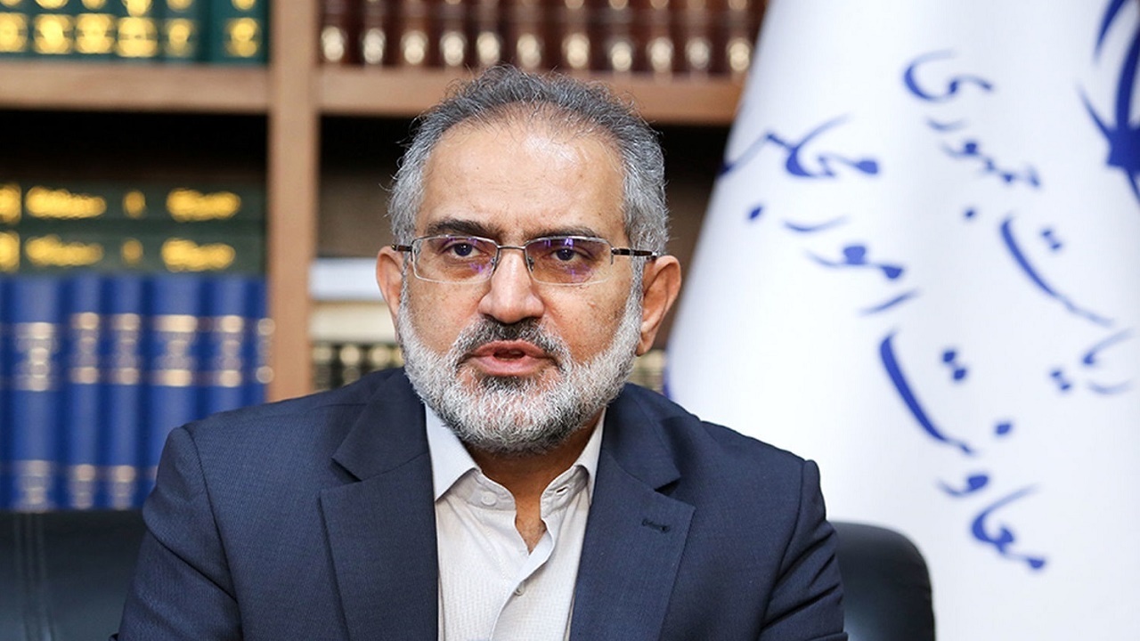 حسینی از برنامه ریزی دولت برای جلوگیری از دریافت حقوق‌های نجومی گفت