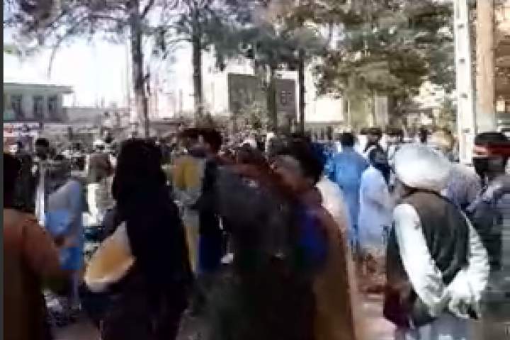 توئیت مقام طالبان درباره تجمع مقابل کنسولگری ایران در هرات: خودسرانه بود