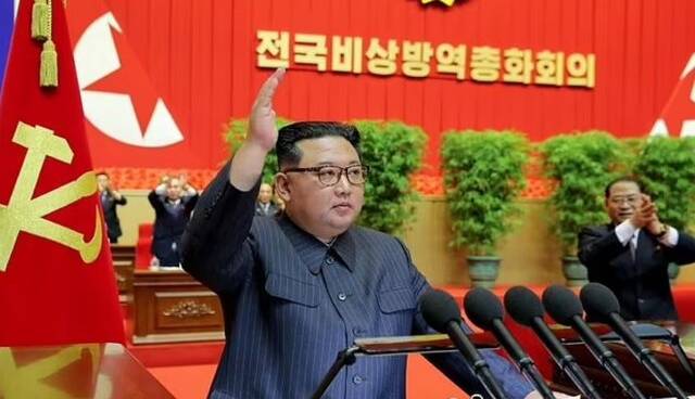کره شمالی دستور استفاده از ماسک برای کرونا را لغو کرد