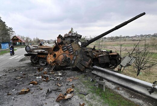 انهدام ۱۰۰۰ تانک روسی توسط ارتش اوکراین
