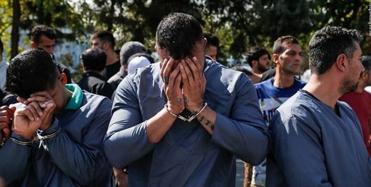 پاتک شبانه پلیس به پاتوق اراذل و اوباش؛ دستگیری ۱۷۵ شرور