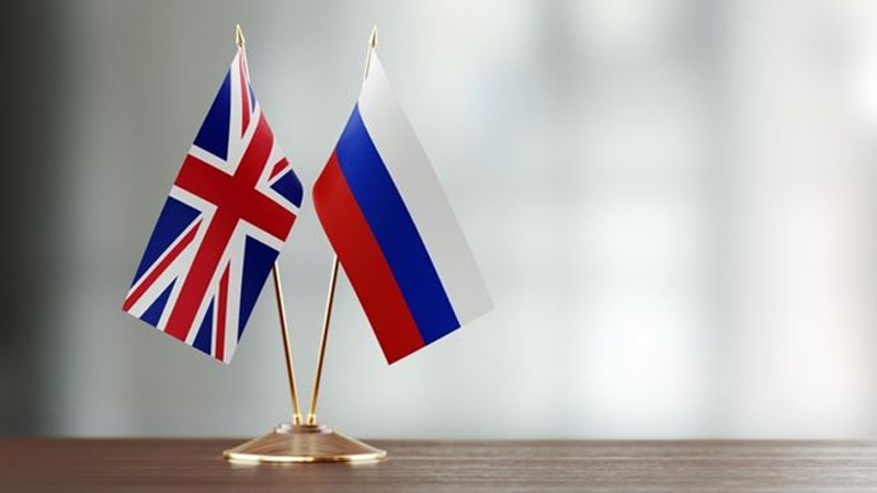 روسیه به انگلیس: نزدیک کریمه شوید خونتان پای خودتان است