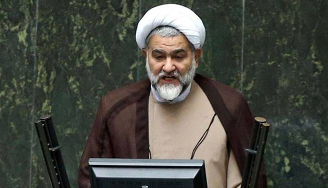نماینده مجلس: مجازات علی کریمی در قانون پیش‌بینی شده است