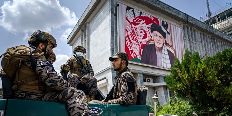 جزئیات فرار «غنی» از زبان سفیر افغانستان در تاجیکستان