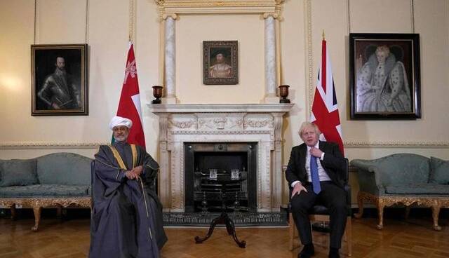 دیدار سلطان عمان با بوریس جانسون در لندن