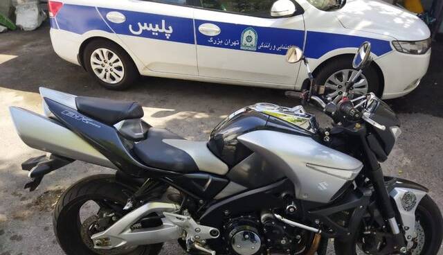 پلیس: با موتورسواری زنان برخورد می شود