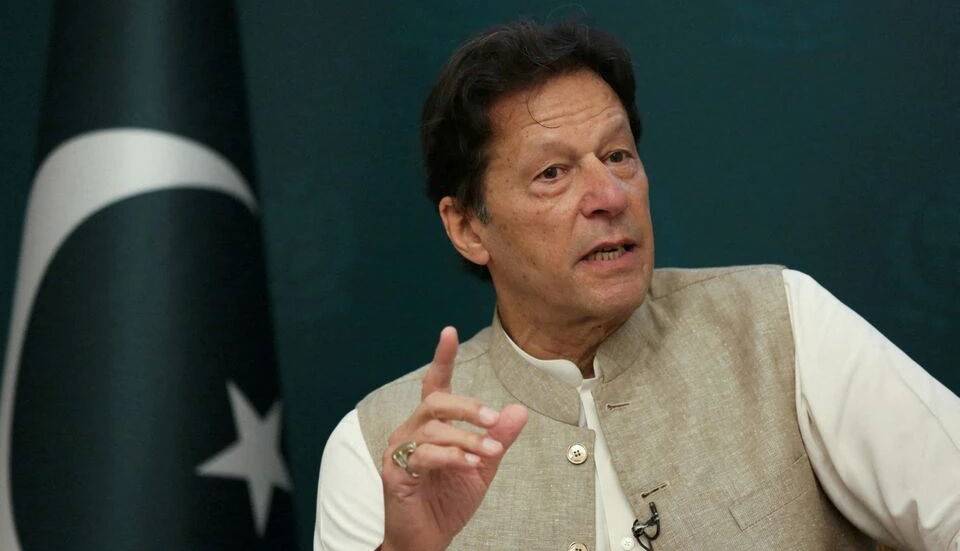 عمران خان: رای برکناری ام را نمی پذیرمز