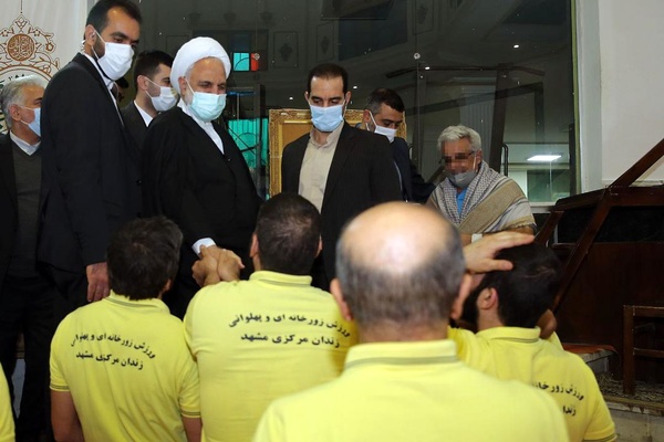 بازدید دو ساعته رئیس عدلیه از زندان مرکزی مشهد و بند دادگاه ویژه روحانیتز