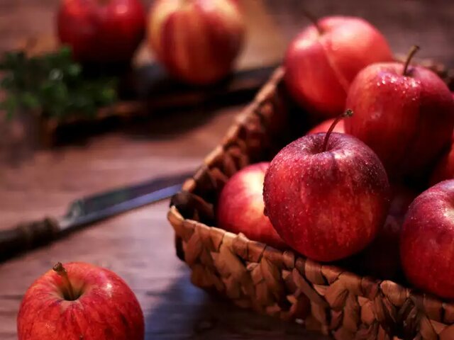 روزانه یک سیب با افزایش سن مصرف کنید