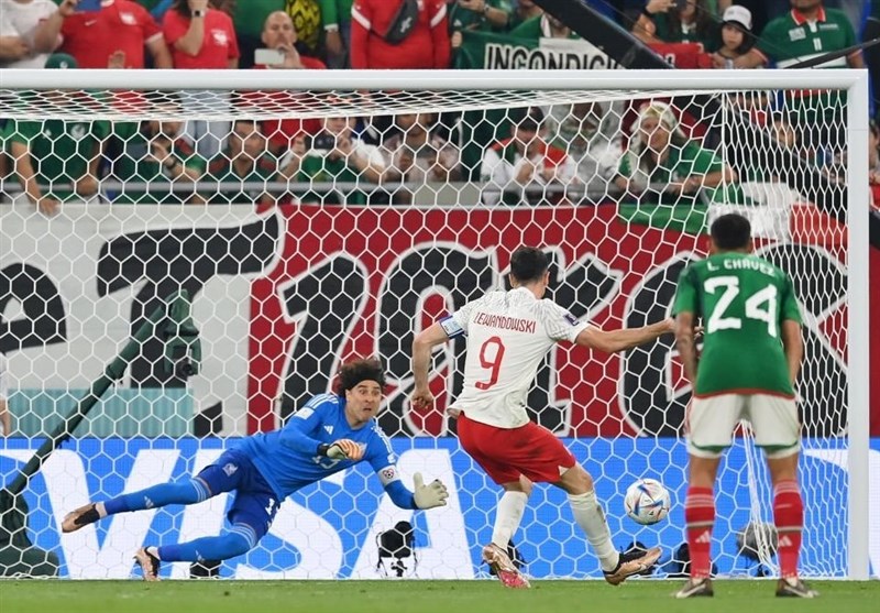 تساوی بدون گل مکزیک و لهستان در بازی سرد و بی‌روح
