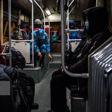مسافران شبِ اتوبوس‌های تهران: ما زامبی نیستیم!